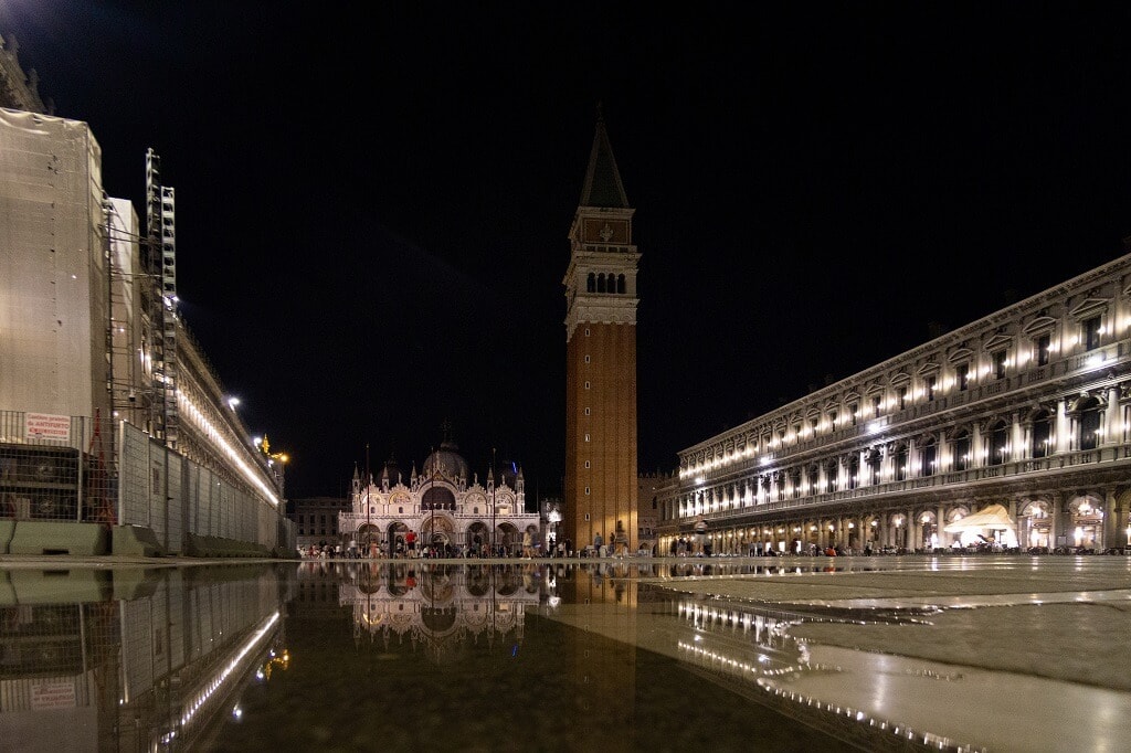 st marks square at night