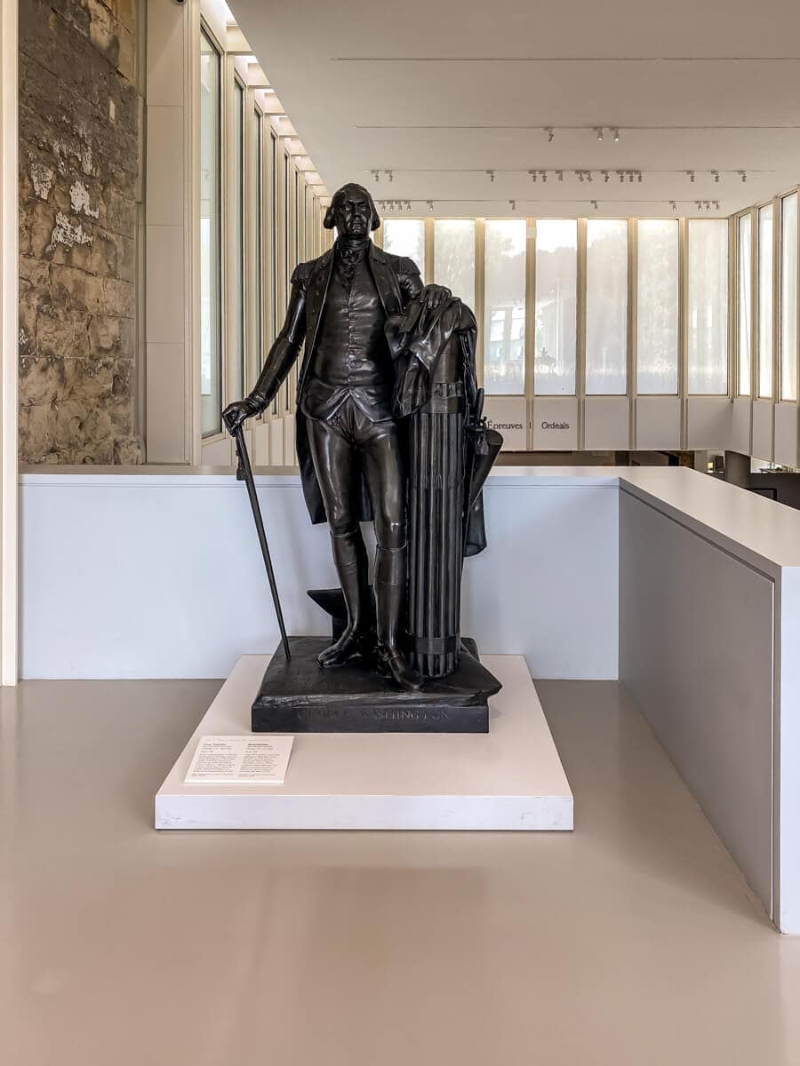 sculpture of george washington at the Franco-American Friendship Museum
