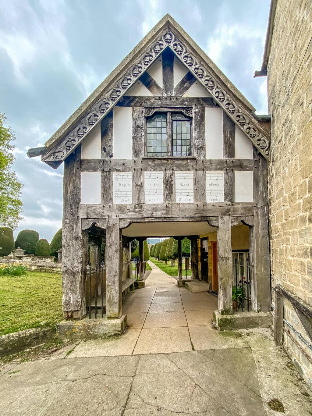 gatehouse in painswick that is half-timbered like many buildings constructed during tudor times